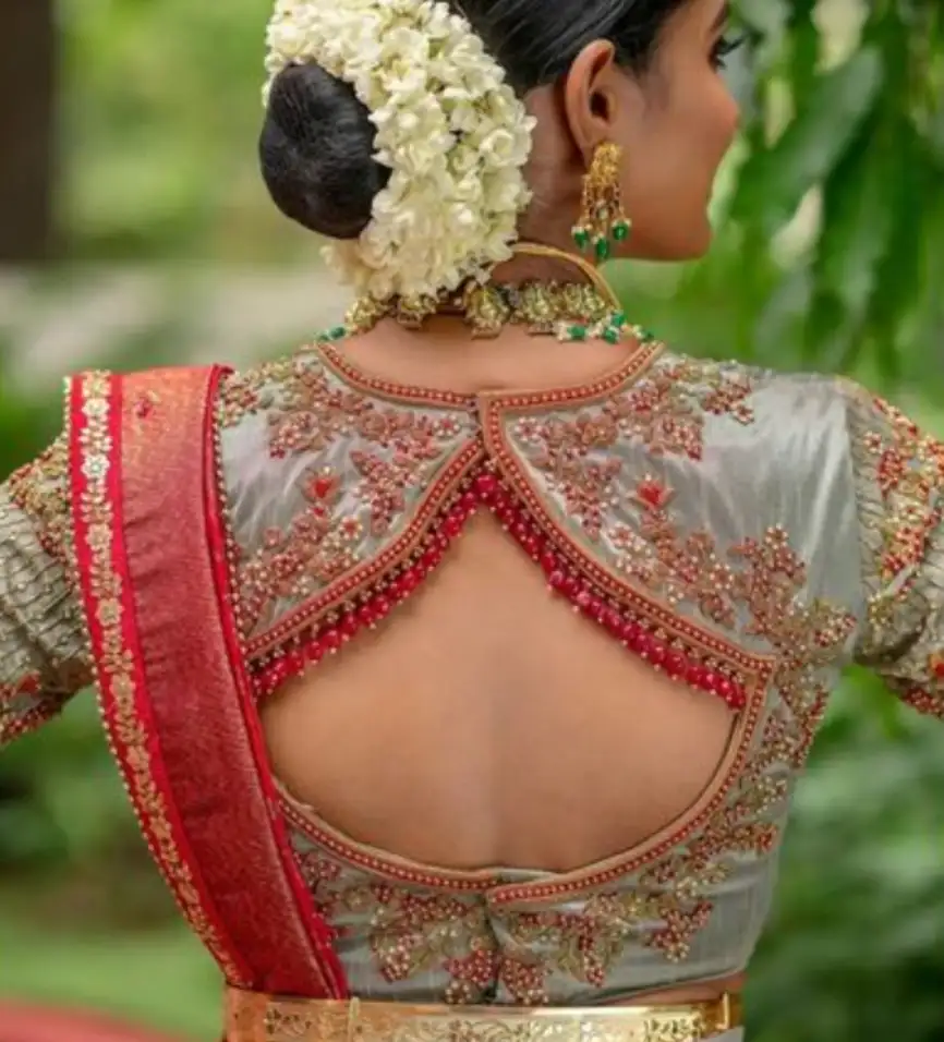 aari back neck designs
